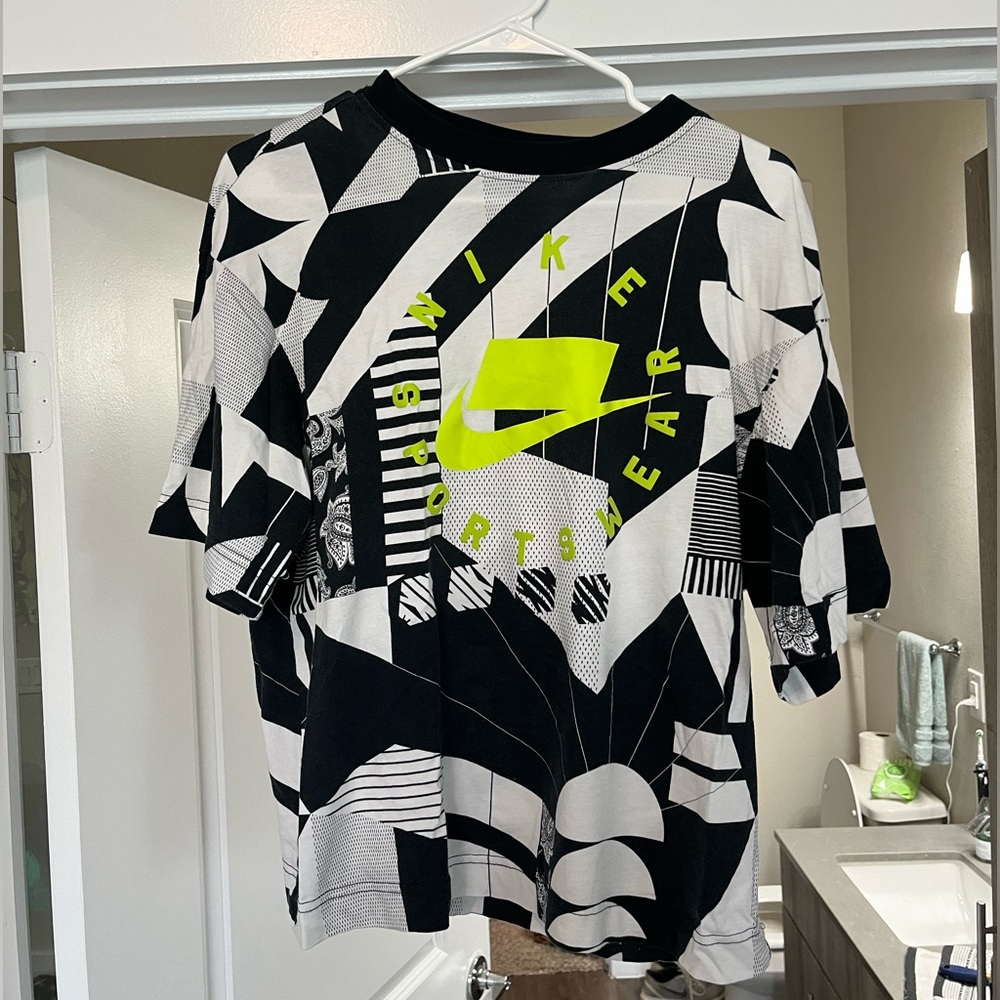 Small stylish womens nike sports tee